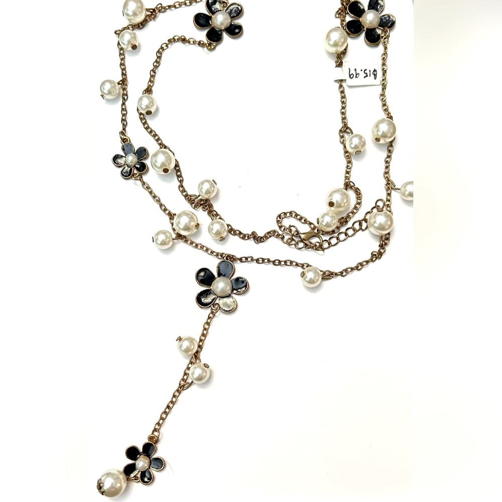 Upscale Look Black Enamel Flower & Pearl Necklace